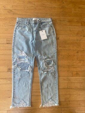 Hidden Bailey high rise boyfriend Jean. Size 26. NWT!!!